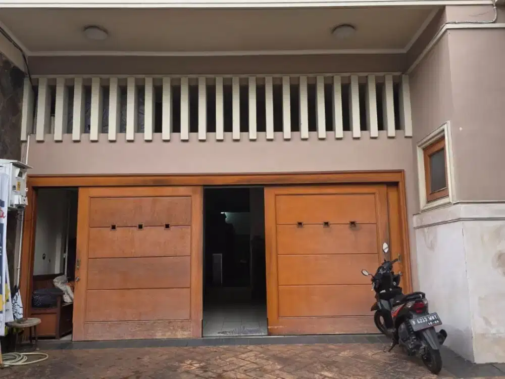 Dijual rumah  Pondok Indah