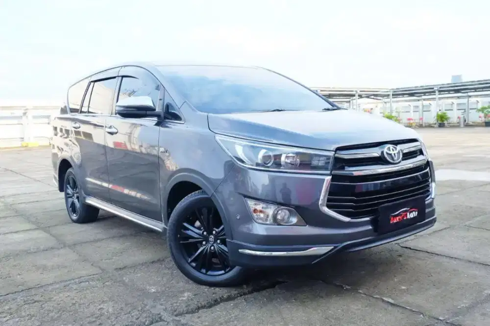 TOYOTA INNOVA VENTURER 2.0 Bensin AT 2019