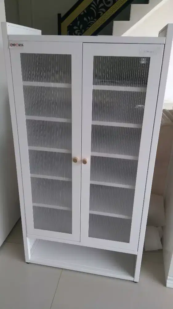 Lemari rak sepatu/rak buku.