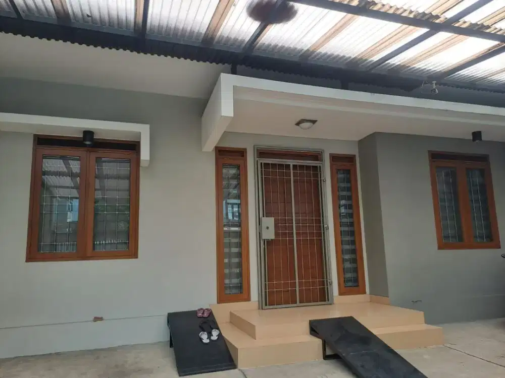 Rumah minimalis yg nymn dan Asri  1 lantai di sayap  Babakan Jeruk Pasteur Bandung. Dekat ke Toll , universitas Maranatha .