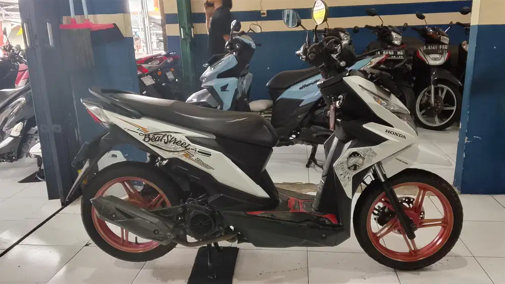 DIJUAL CEPAT HONDA BEAT STREET 2018