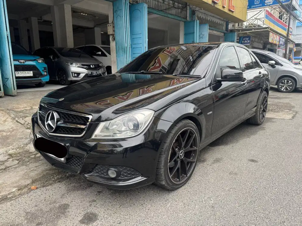 (TDP 18 JUTA) Mercedes C200 CGI AT Matic 2011