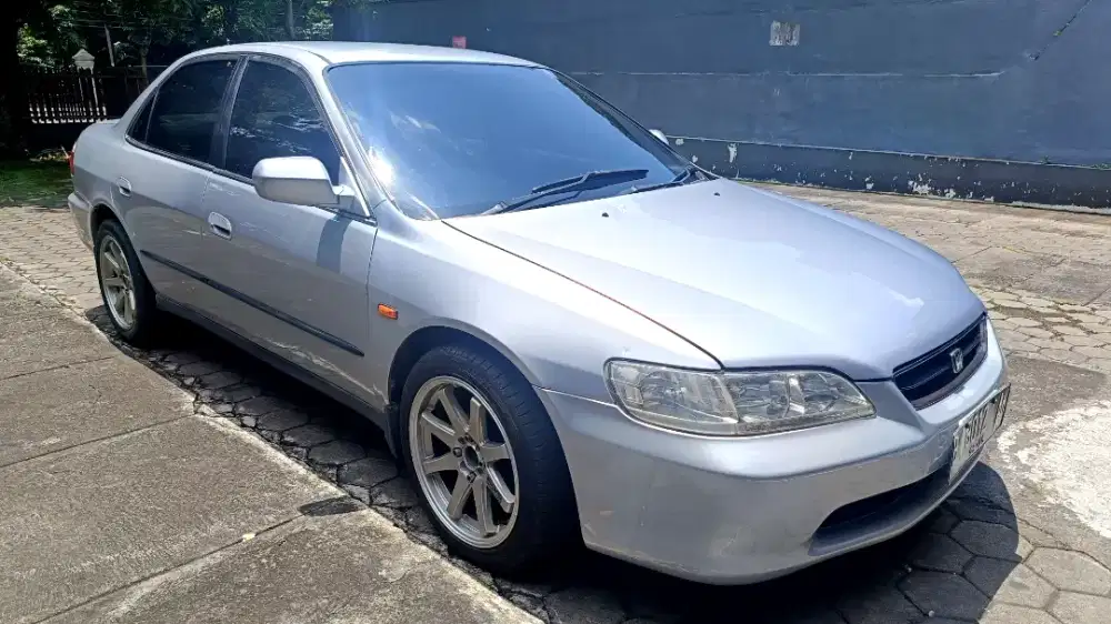 Honda Accord 99 matic mulus