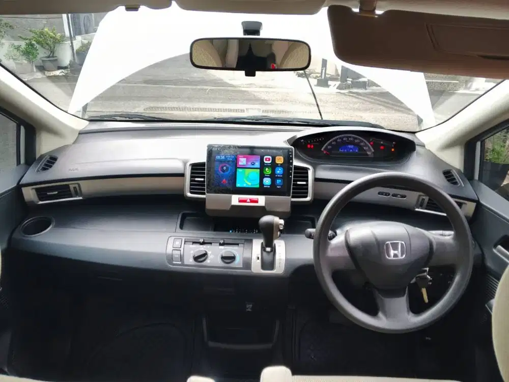 Promo Ramadhan TDP 5 Juta Honda Freed SD AT 2014 Silver