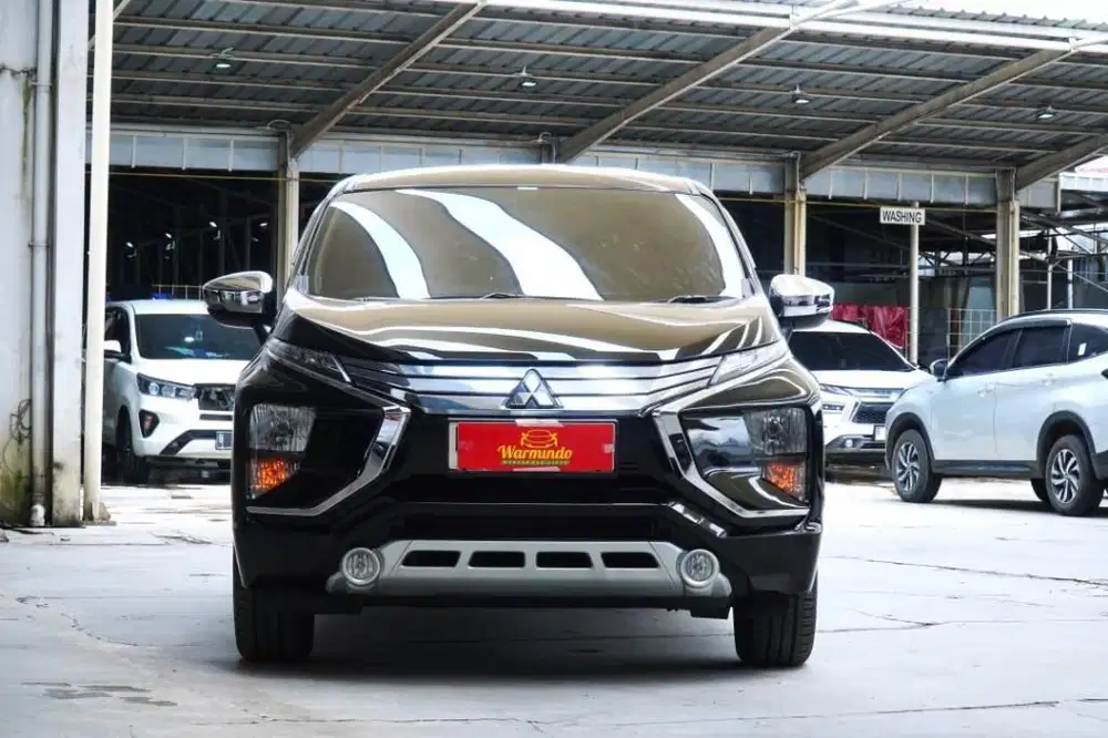 Mitsubishi Xpander Ultimate AT 1.5 Matic tahun 2018 hitam DP minim