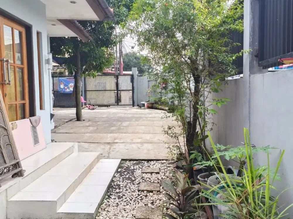 RUMAH ASRI LUAS NYAMAN SIAP HUNI DI CISARANTEN KULON ARCAMANIK BANDUNG