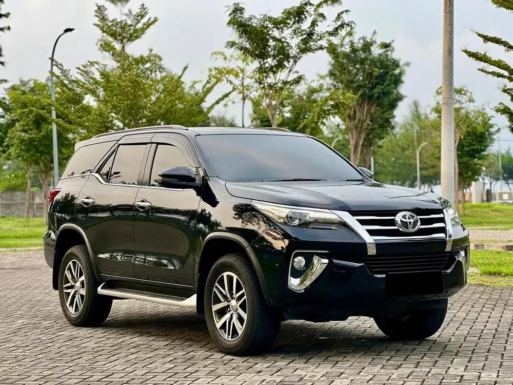 Toyota Fortuner 2.4 VRZ Diesel AT 2019 Solar