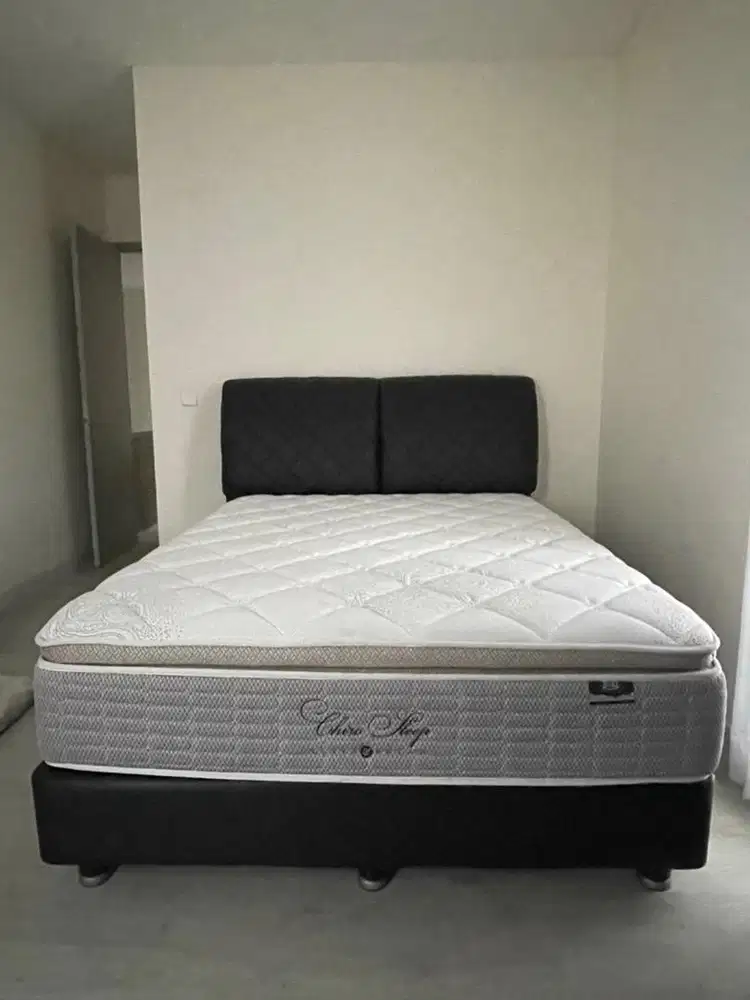 Queen Size Bed with Divan