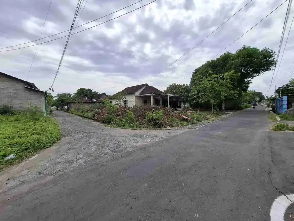 DIJUAL TANAH LOKASI GEDONGAN COLOMADU