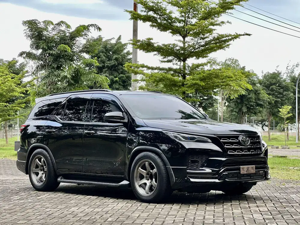 Toyota Fortuner 2.4 VRZ TRD Diesel AT 2019 Facelift Kick Sensor