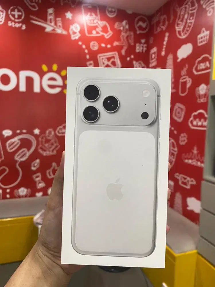 iphone 17 pro max silver