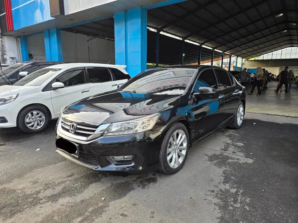 (TDP 25 JUTA) Honda Accord 2.4 VTI-L AT Matic 2013