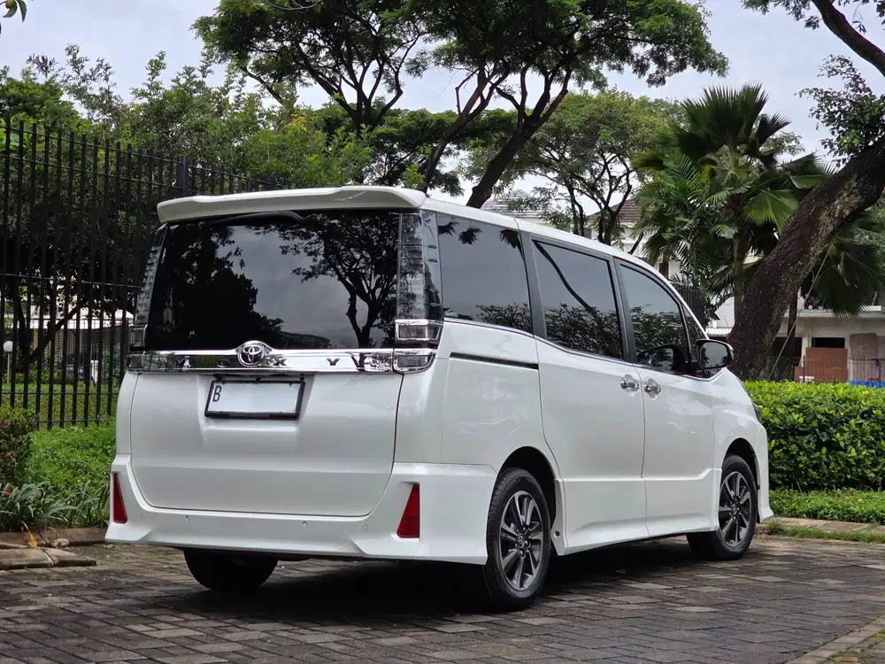 TDP 70.JT| VOXY 2.0 AT 2020 PUTIH ISTIMEWA SUPER ANTIK RASA BARU !!