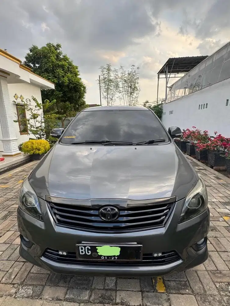 Innova Diesel  manual 2012