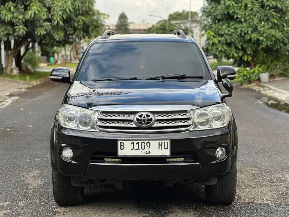 Toyota Fortuner 2.5 G AT Diesel 2009 Atittude Black