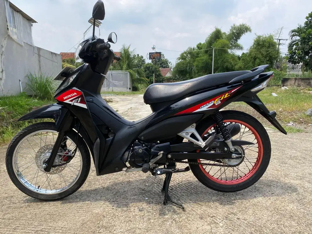 57@:DP:1,150RB F KOTA REVOFIT110FI HITAM