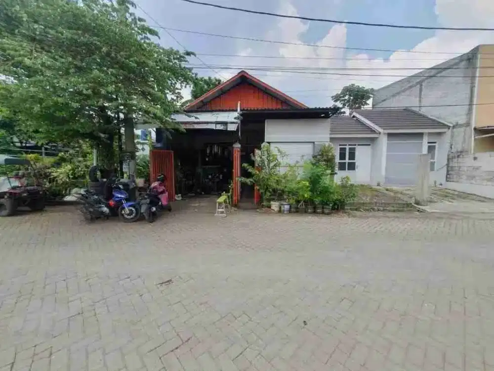 rumah dan kios dalam komplek alamanda akses tol dan stasiun