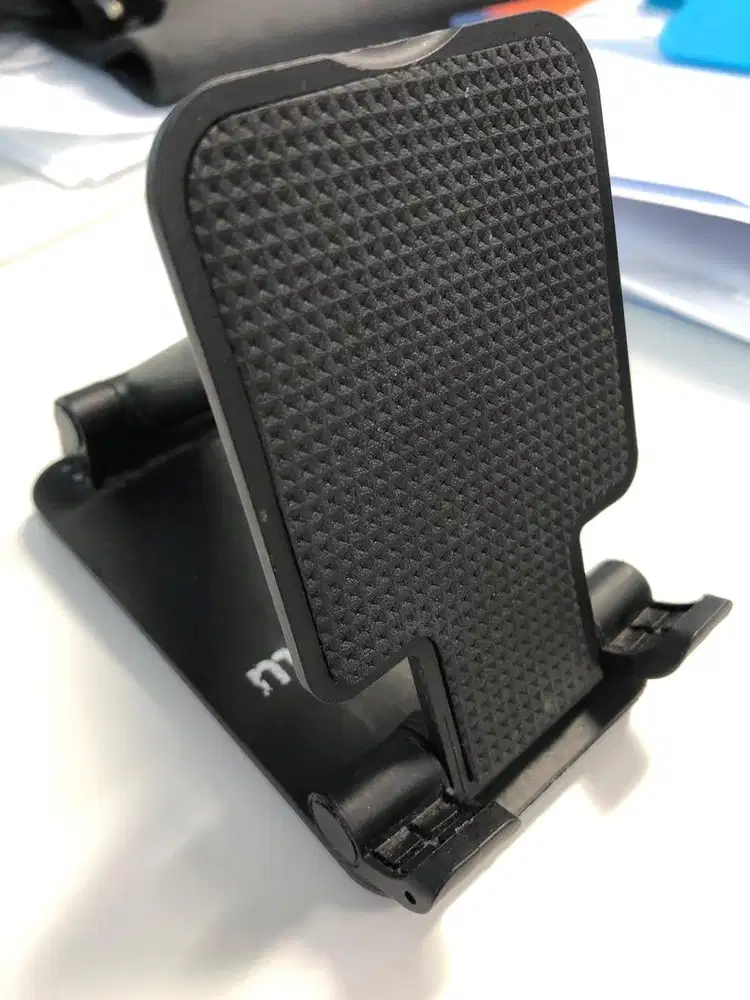 Phone holder hitam