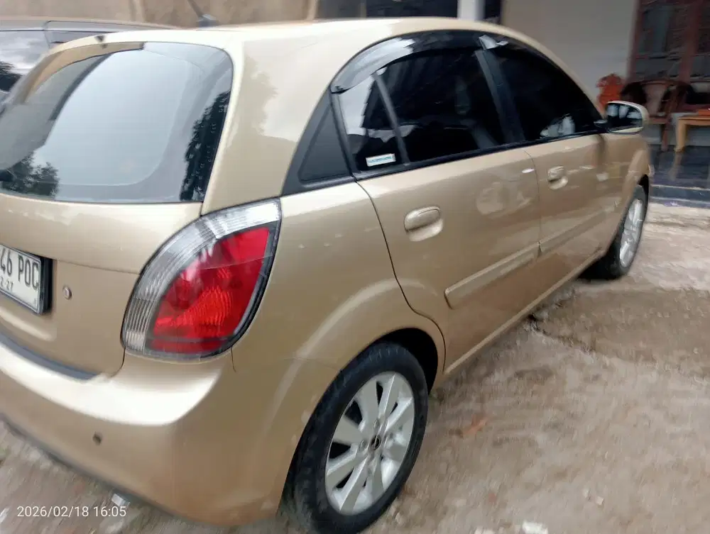 Kia Rio pride 2011 Bensin