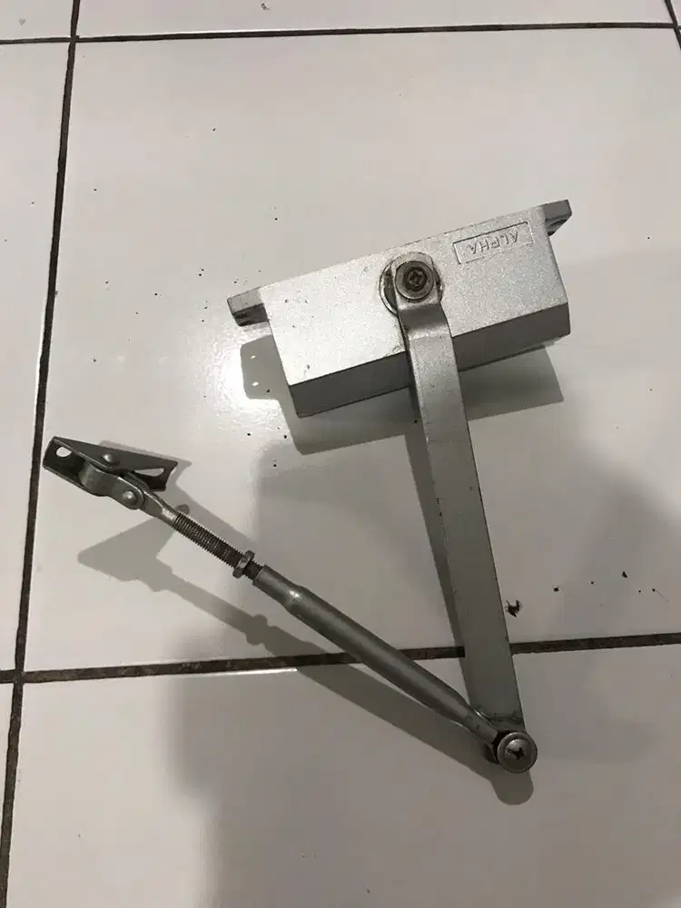 Door Closer Alpha