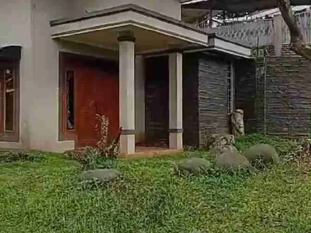 Dijual Rumah siap Huni dengan halaman yg luas di   
Taman pesona Mediterania Pasteur