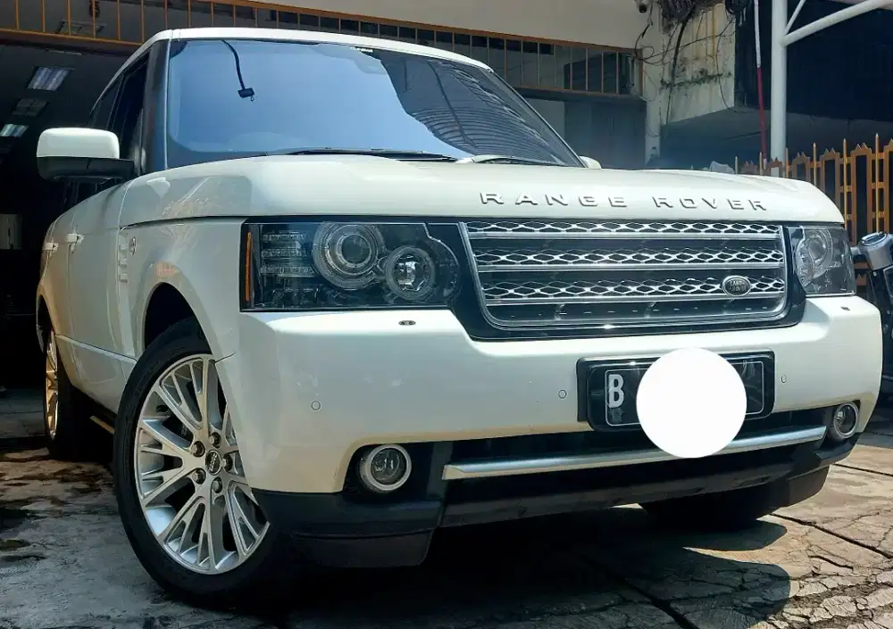 RANGE ROVER V8 5.0 AT Tahun 2012 White Low KM Terawat