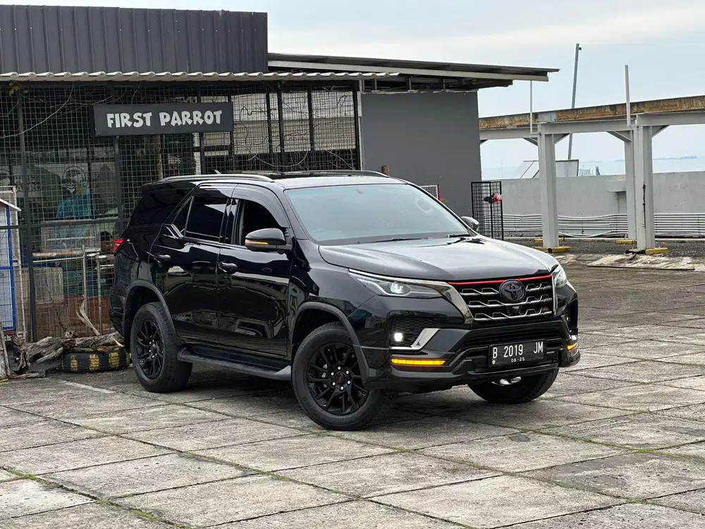 PALING OKE !!  FORTUNER VRZ TRD 2.4 DIESEL 2021 BURUAN!!