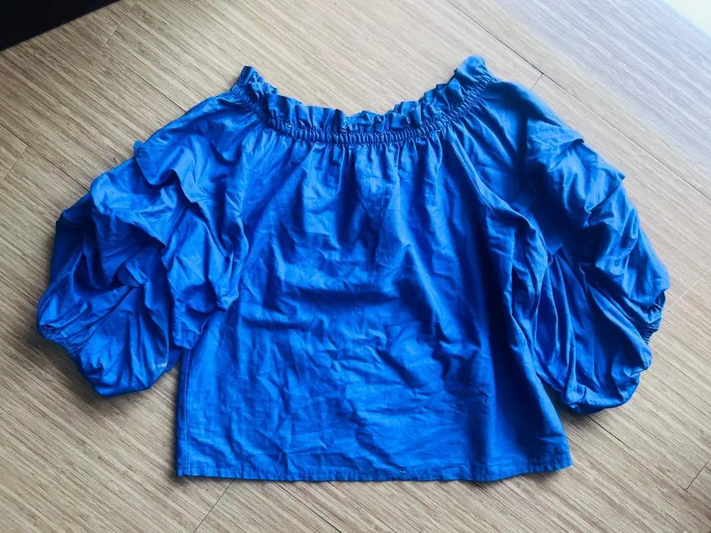 Atasan OFF SHOULDER Sabrina Top Biru Free Size Material Katun
