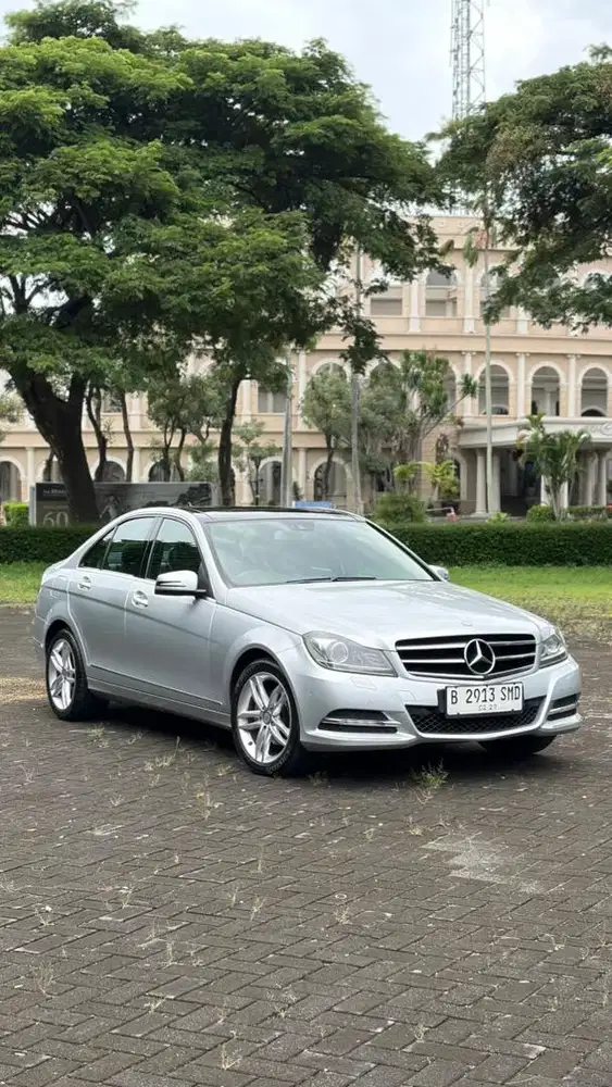 Mercedes Benz W204 C300 Avantgarde
