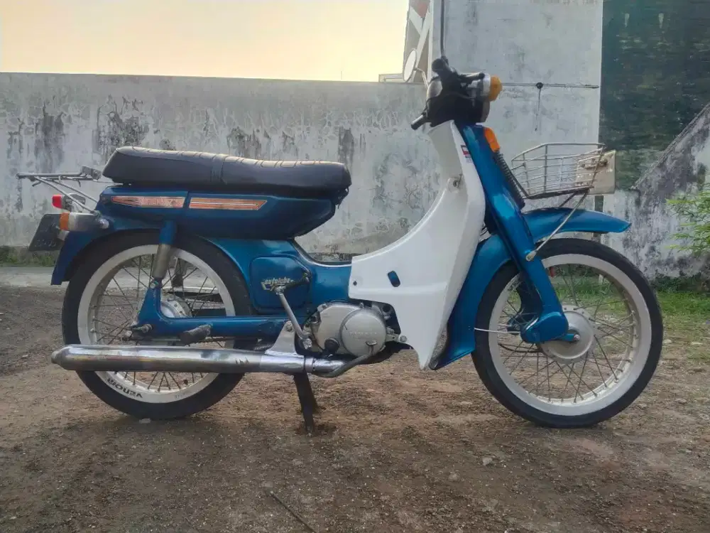 Sepeda motor Yamaha v75