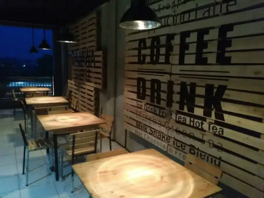 Costume cafe kayu pinus