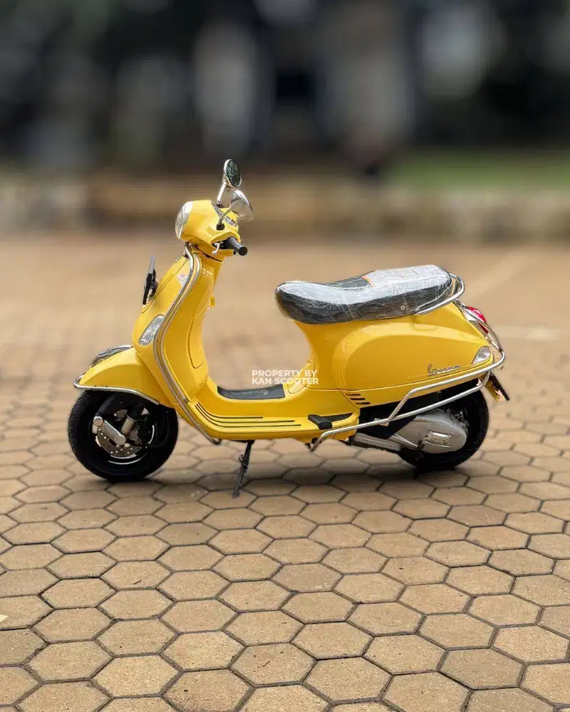 JUAL MURAH VESPA LX 125 iGET 2018 MULUS