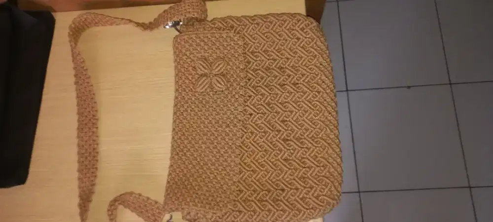 Tas rajut masih bagus