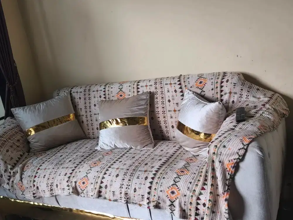 Sofa Mewah Cream