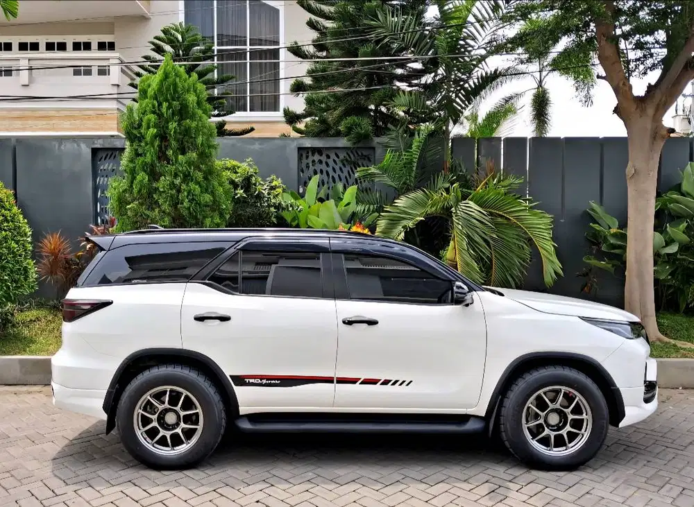 NEW TOYOTA FORTUNER DIESEL FACELIFT TRD SPORTIVO 2021