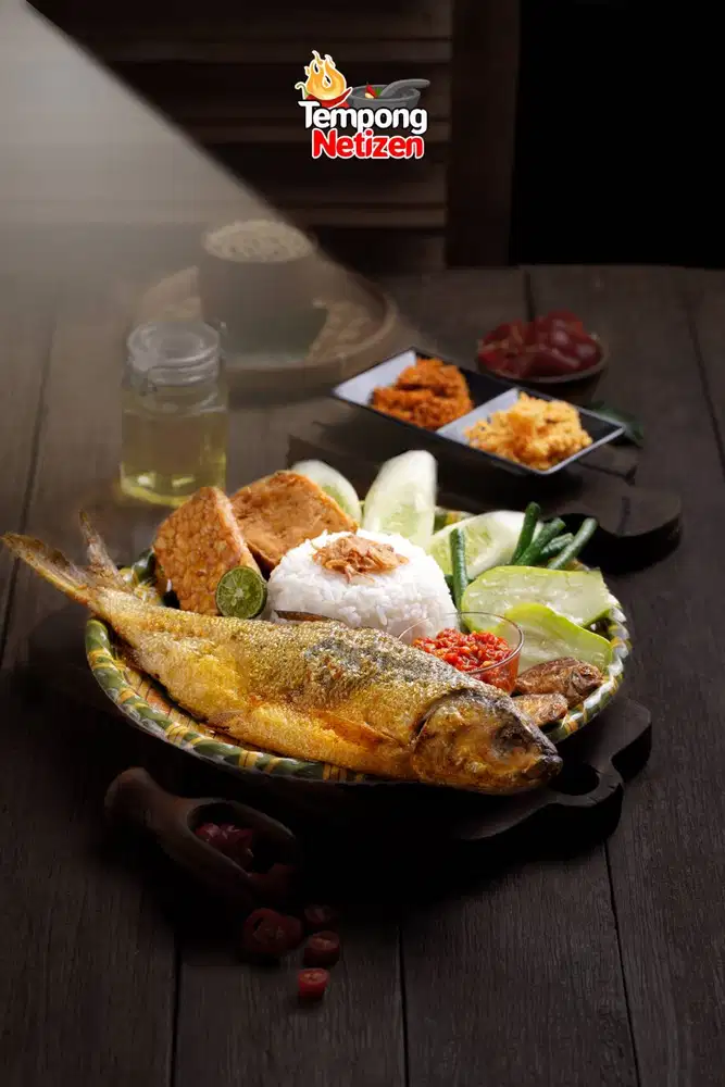 DIBUTUHKAN KITCHEN CREW & WAITER