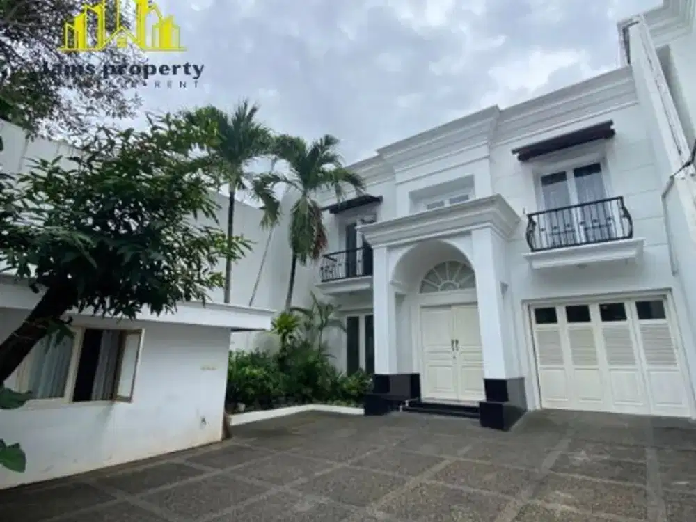 Disewakan Rumah Mewah 3 BR Luas 350 M2 Strategis Unit Scbd Jakarta Selatan
