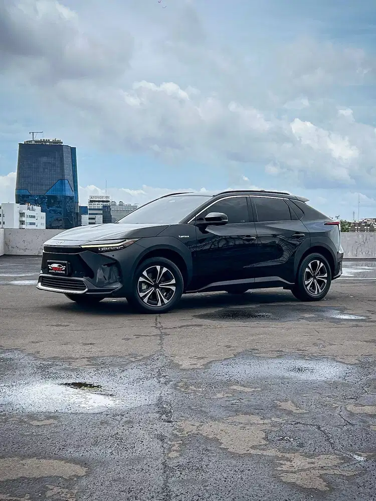 KM 40KM!!! TOYOTA BZ4X EV (2022)