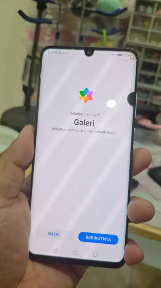 Huawei P30 Pro docomo. Minus retak tompel