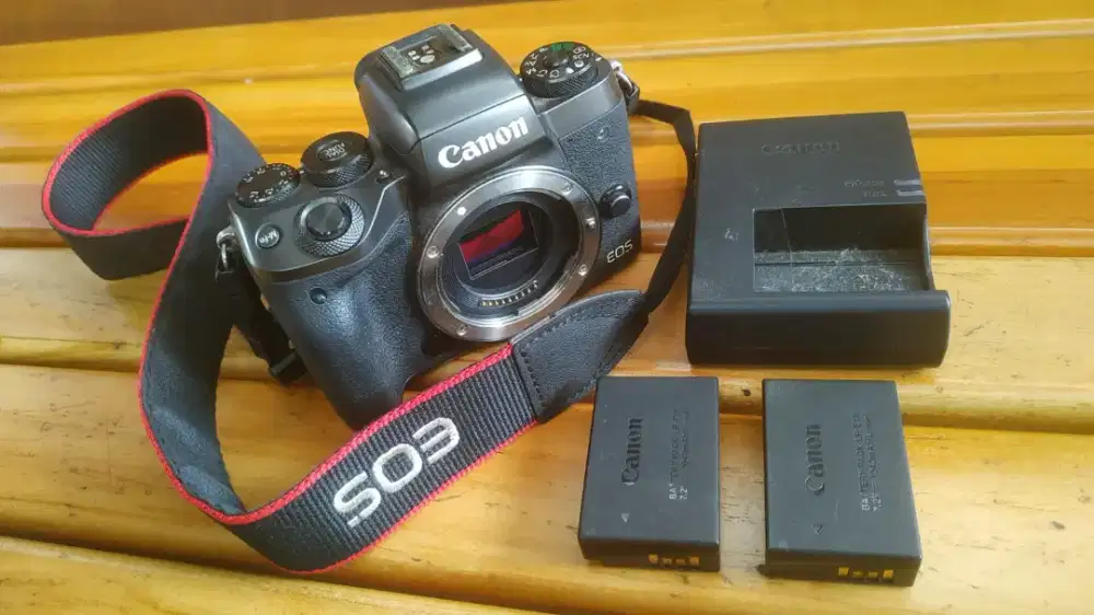 Kamera canon eos M5