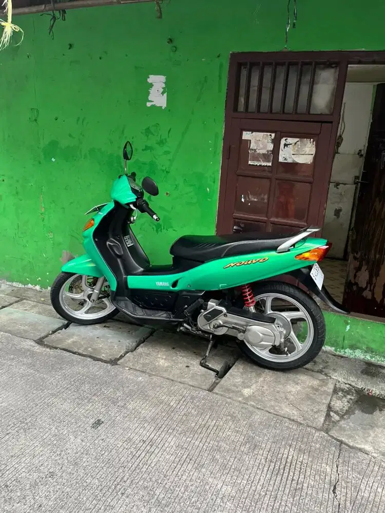 YAMAHA NOUVO GRESS HIJAU