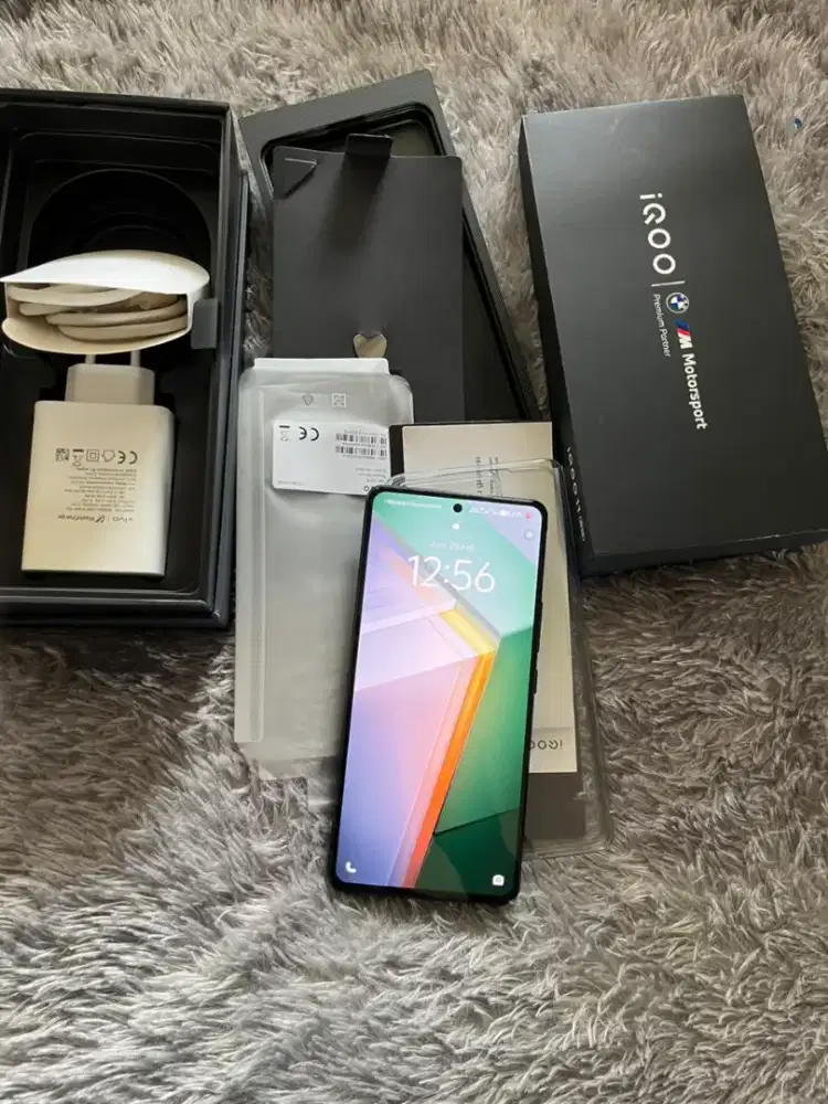 Iqoo 11 12/256Gb Snapdragon 8 Gen 2 Fullset