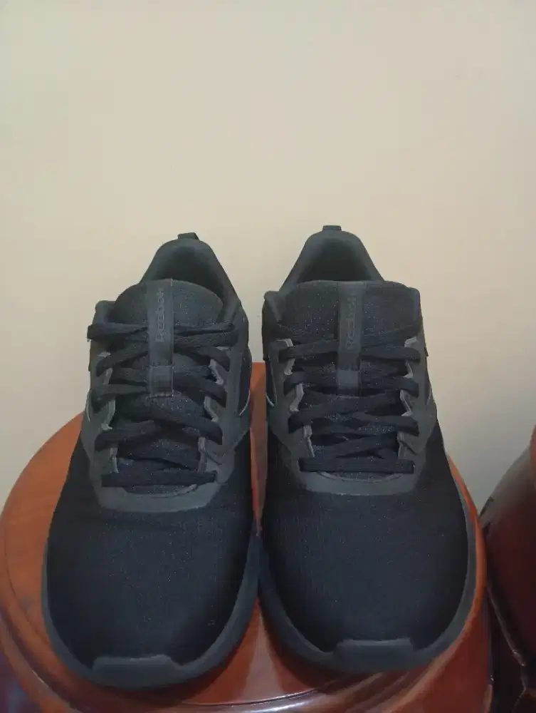 SEPATU REEBOK ORI Hitam ,Ringan,Terawat