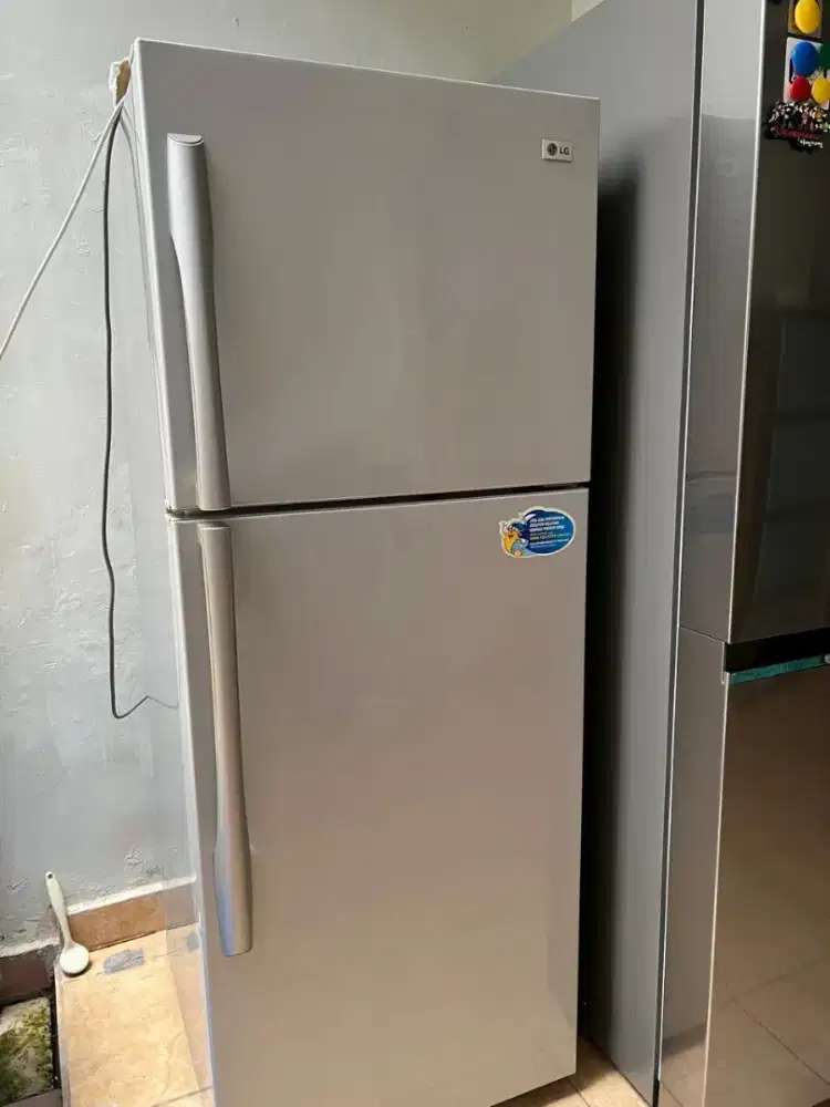 Kulkas 2 pintu LG