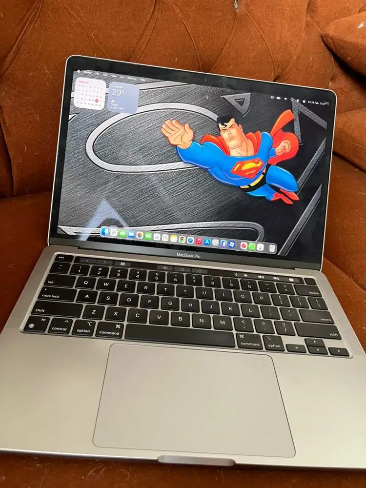 MacBook Pro M1 Touchbar 8/256 2020