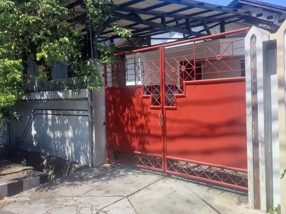 HUNIAN NYAMAN & TERAWAT DI KUTISARI SELATAN, TERMURAH!