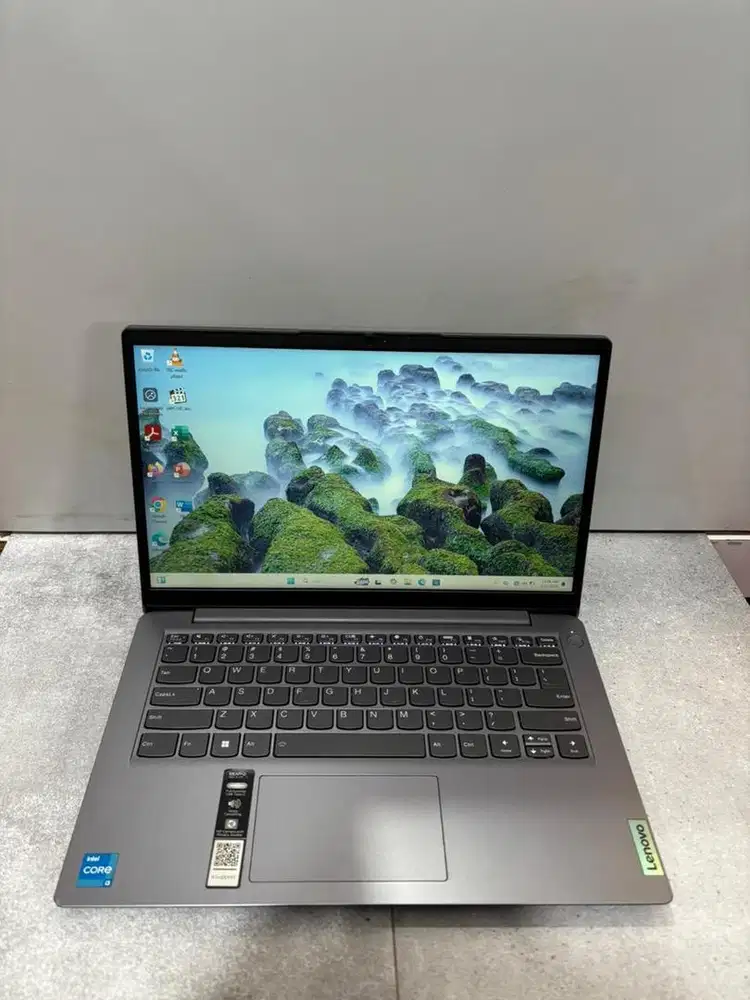 Lenovo Ideapad Slim 3/ Intel core i3/ Ram 8 Gb/ Ssd 512 Gb