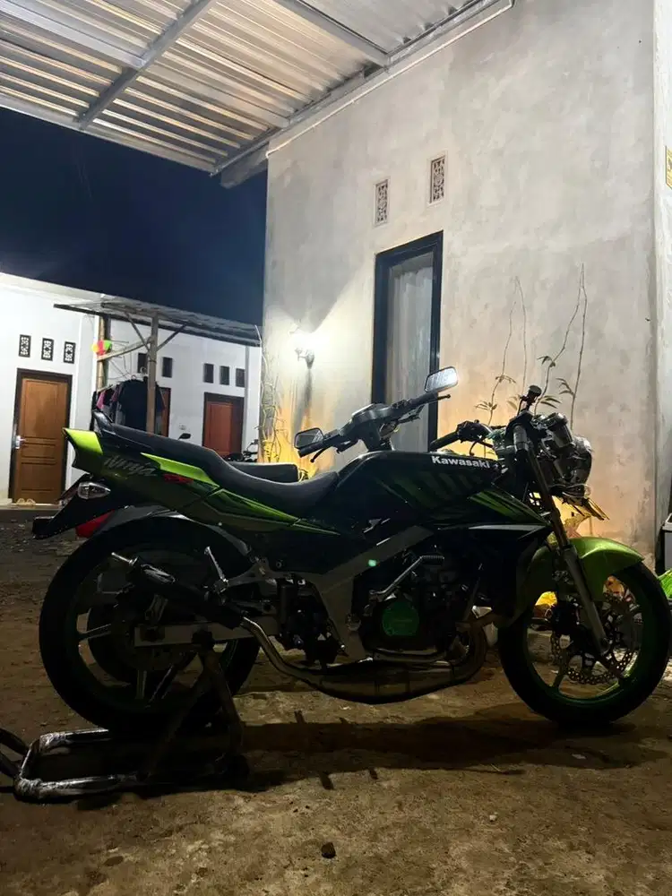 Ninja R 2012 pajak hidup