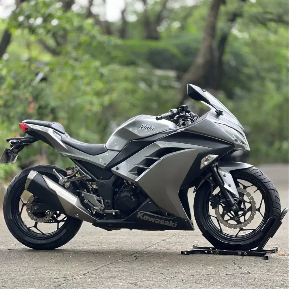 KAWASAKI NINJA 250 FI OLD 2014 GREY KM LOW PAJAK PANJANG FULL MULUS