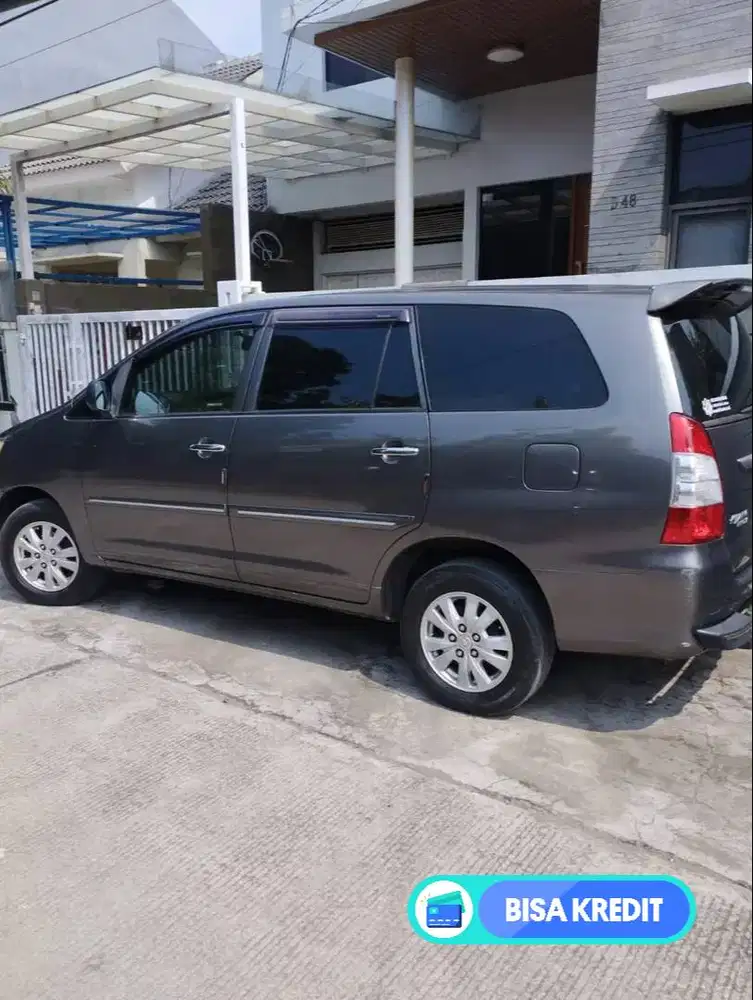 Toyota Kijang Innova 2012 Bensin